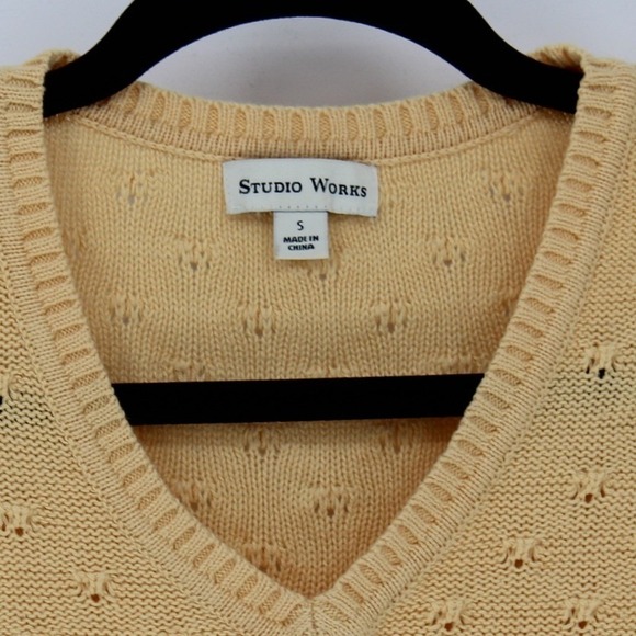 Studio Works $48 Small Golden Yellow‎ Pointelle Knit V-Neck Pullover Sweater - Picture 6 of 11